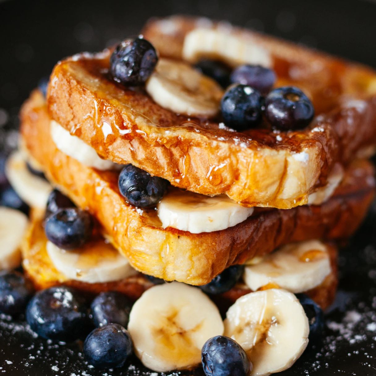 French toast with bluberries on top